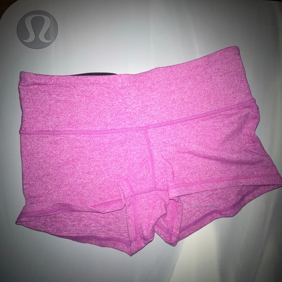 lululemon athletica Pants - Size 6 lululemon light purple booty boogie short